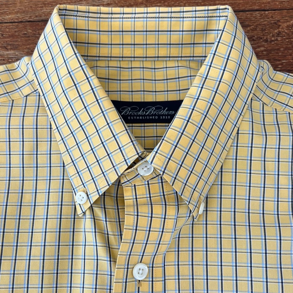 Brooks Brothers Men’s Short Sleeve Button Up Cotton Shirt Yellow Plaid Large